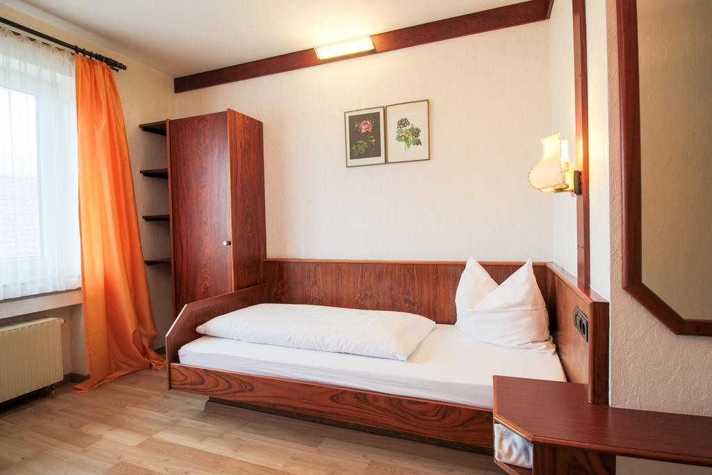Hotel-Restaurant Lowen Süßen 客房 照片