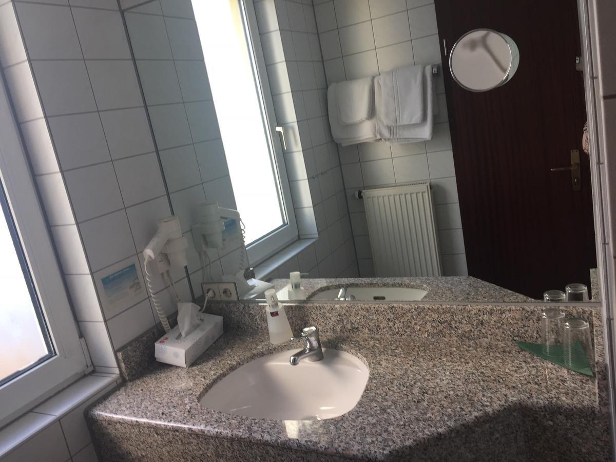 Hotel-Restaurant Lowen Süßen 外观 照片